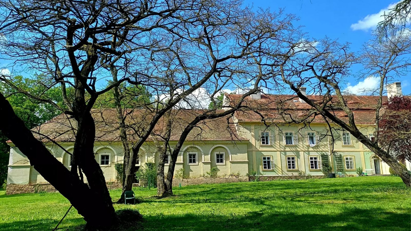 Objevte tajemství zámeckých zahrad v Luhově!