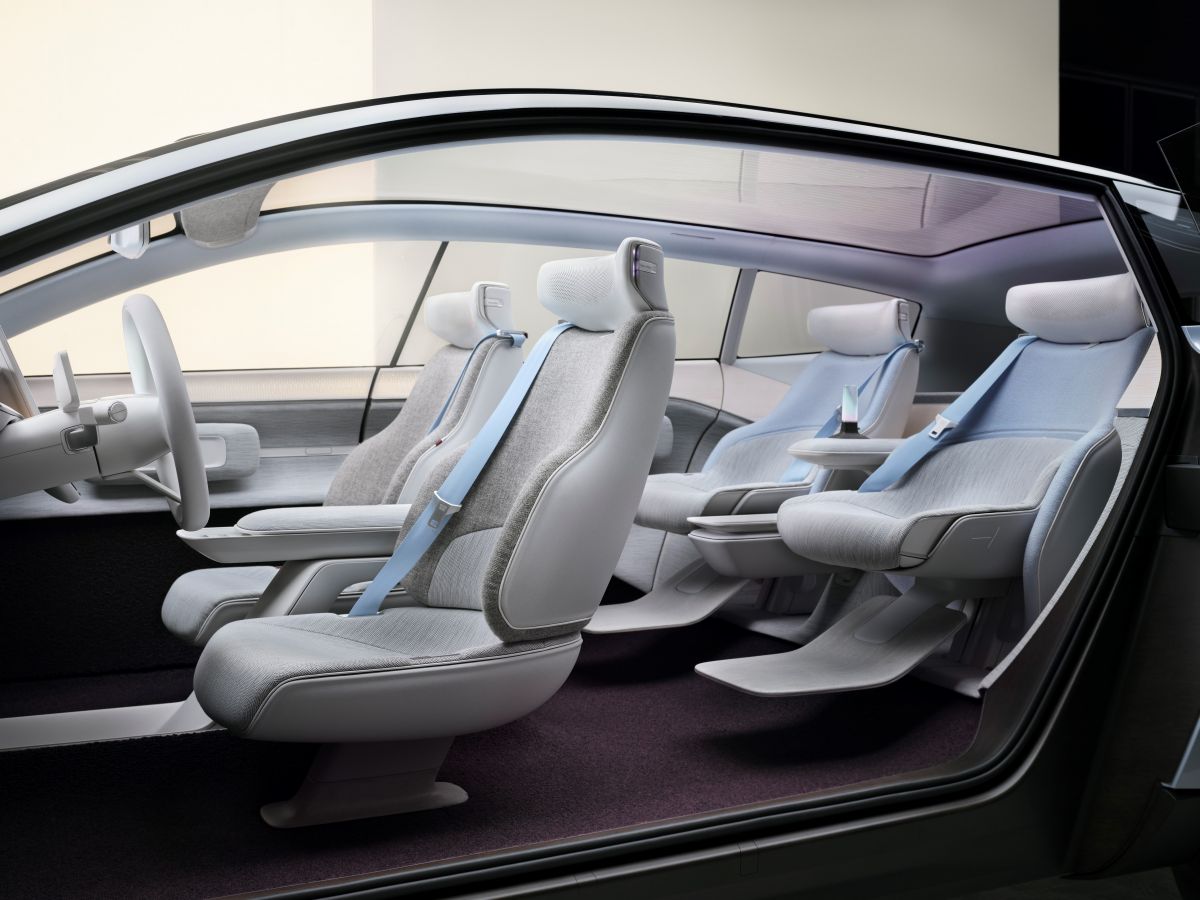 Volvo Cars - Concept Recharge