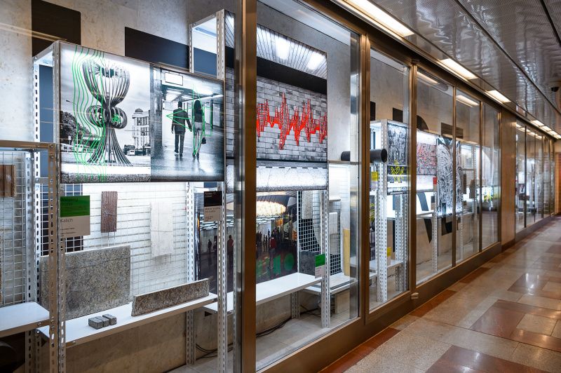 Zmodernizovaný vestibul stanice Anděl – Na Knížecí hostí první výstavu: futuristickou vizi pražského metra Minulá budoucnost