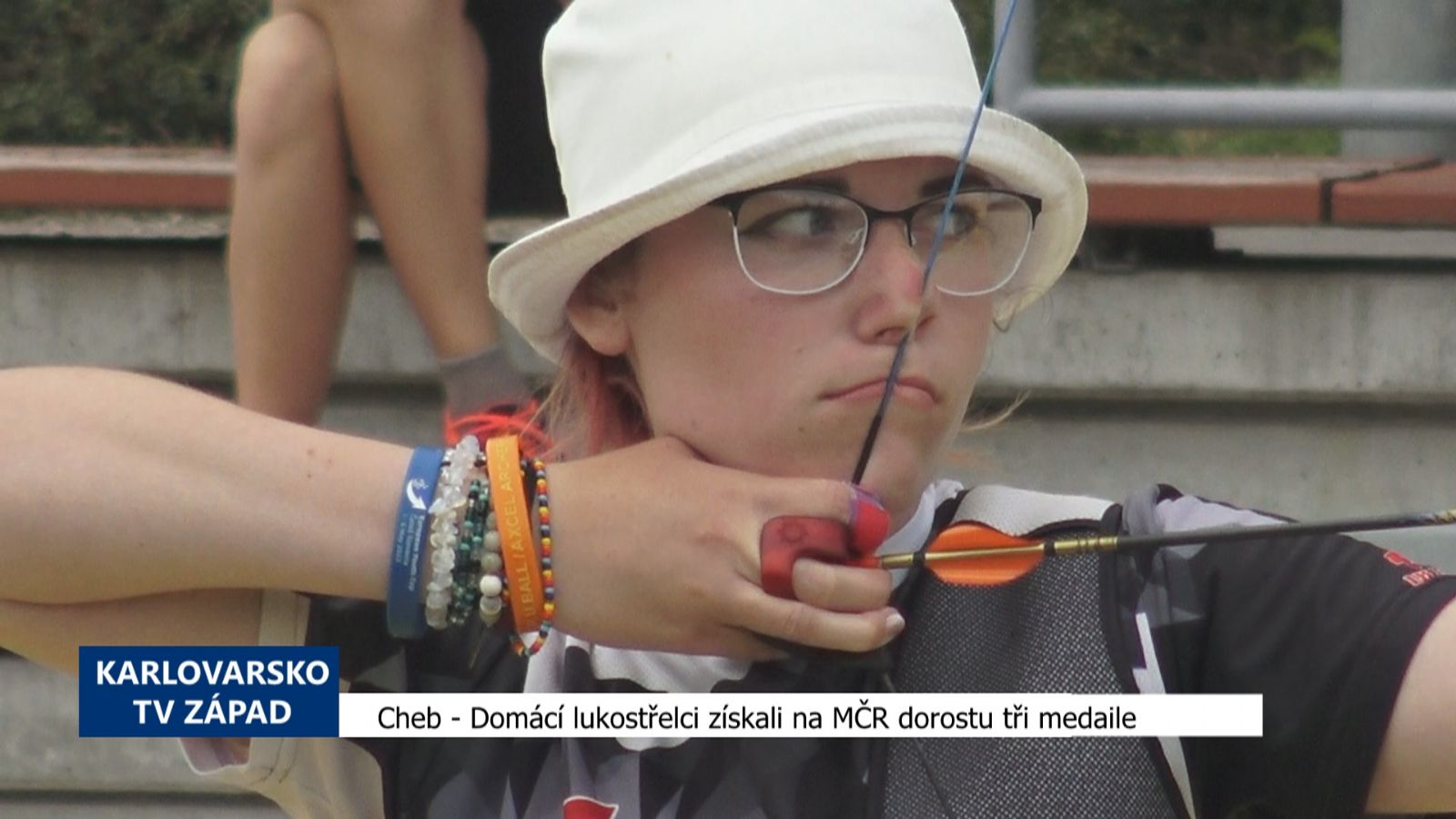 Cheb: Domácí lukostřelci získali na MČR dorostu tři medaile (TV Západ)