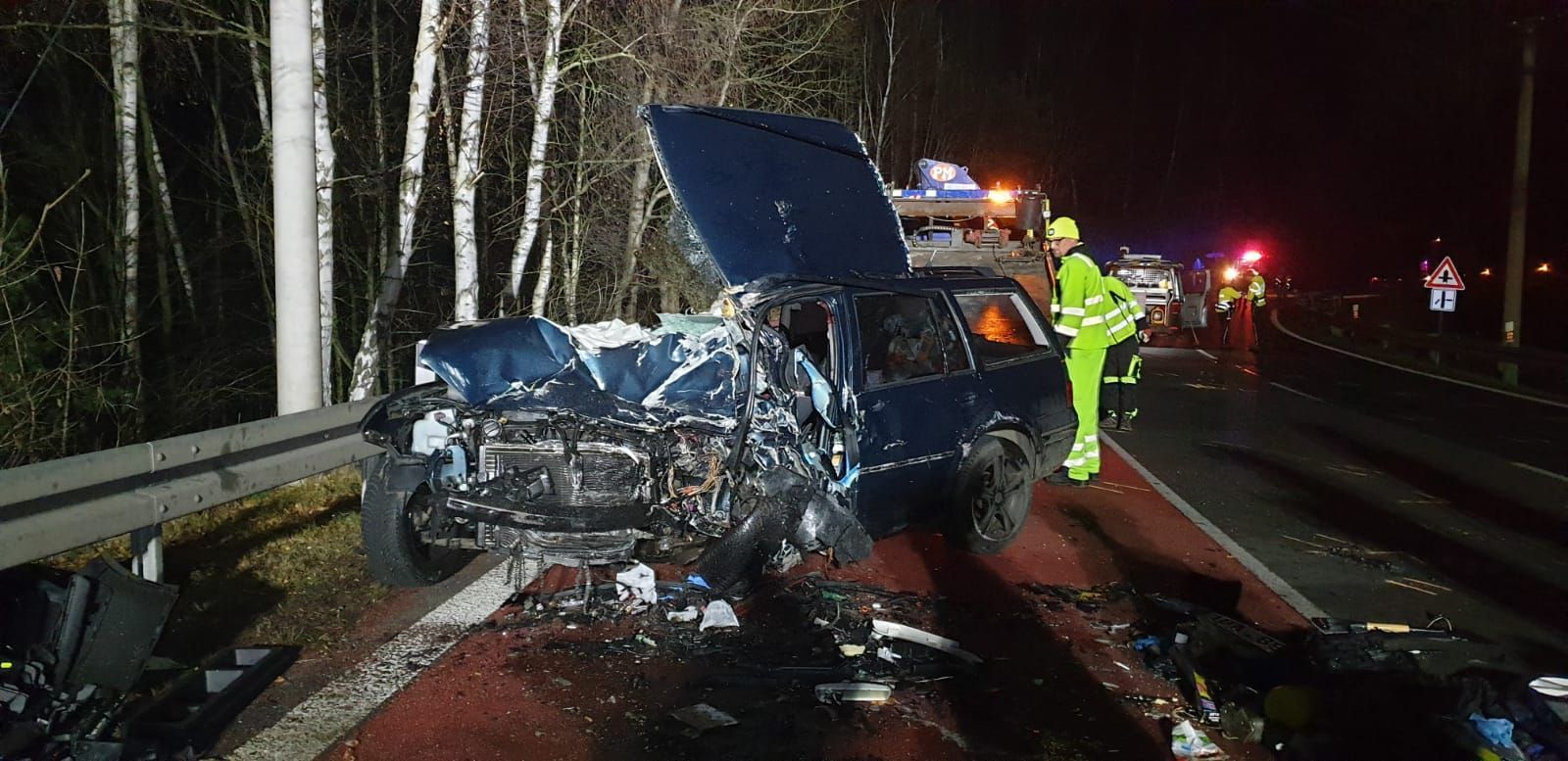Boč: Při nehodě tří aut zemřel jeden řidič