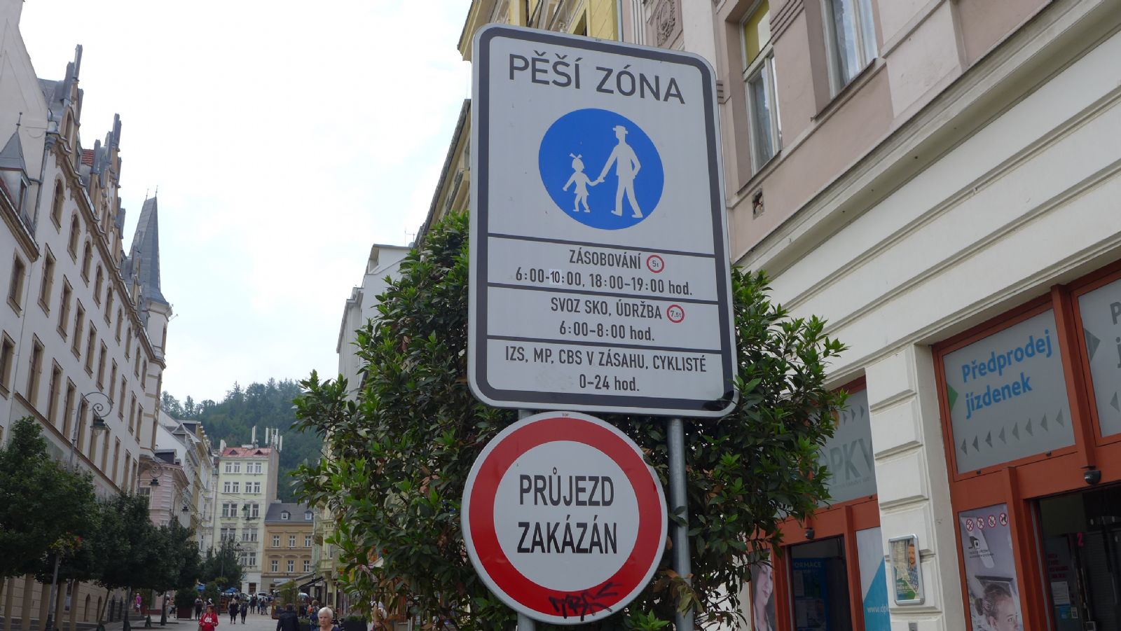 Karlovy Vary: Na pěších zónách platí prodloužená doba pro zásobování