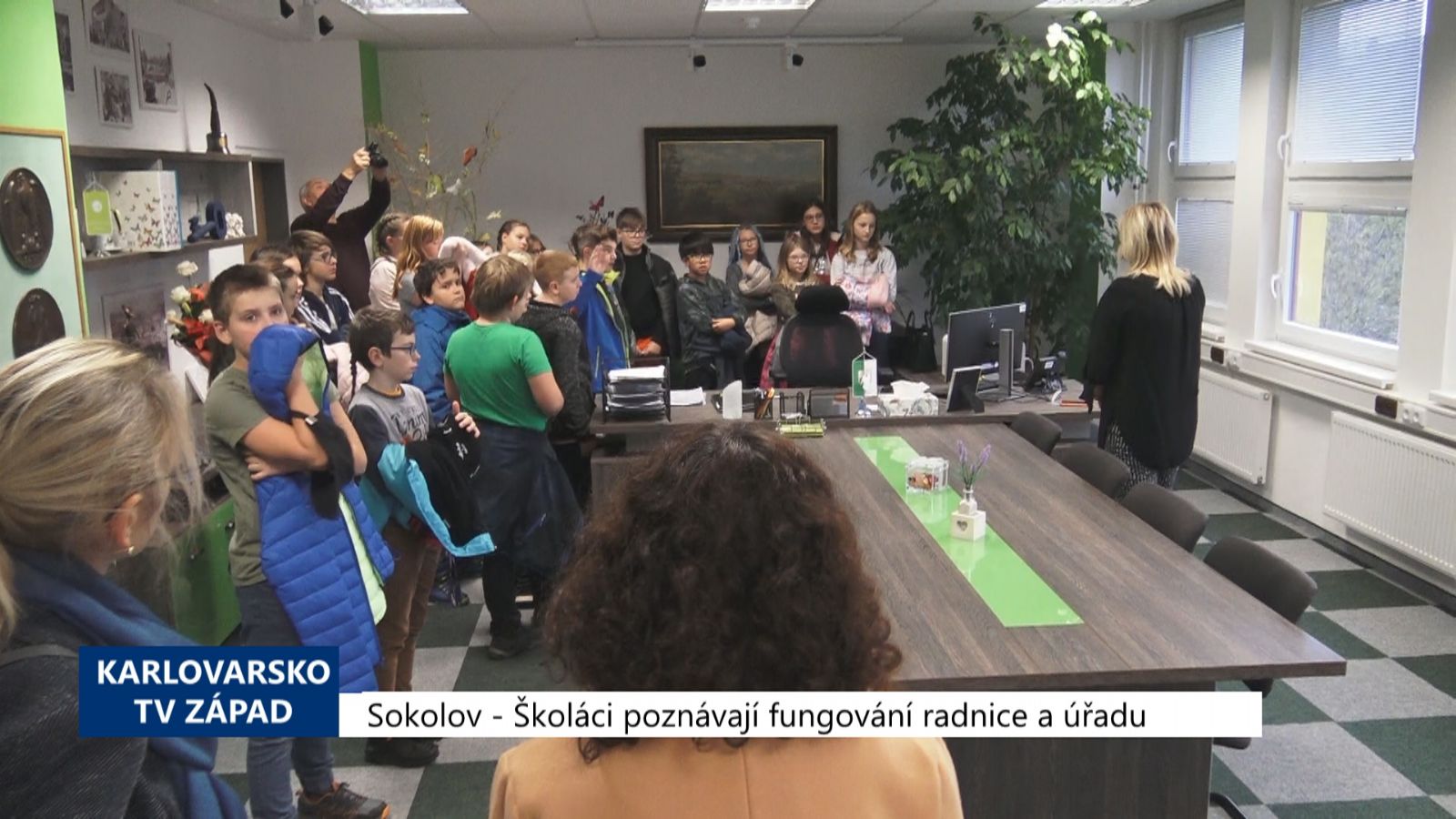 Sokolov: Školáci poznávají fungování radnice u úřadu (TV Západ)