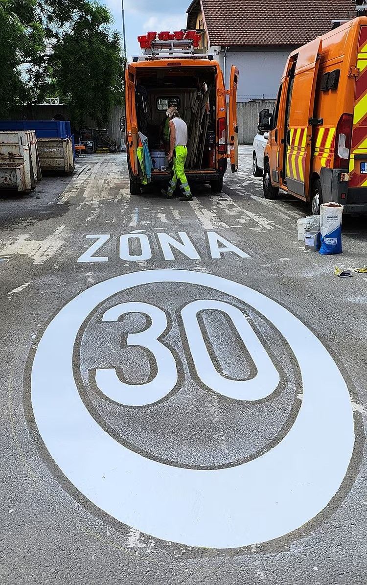 Brno zavádí více zón s rychlostí 30 km/h, plošný limit neprojde