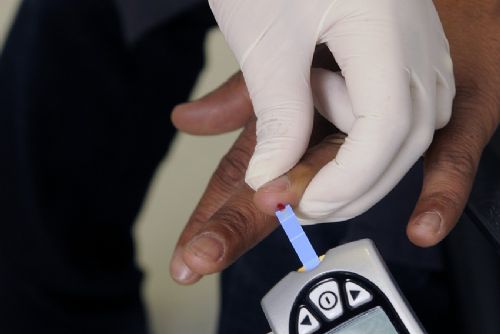 Nadváha, alkohol, cholesterol: hříchy, které někdy zachraňují život