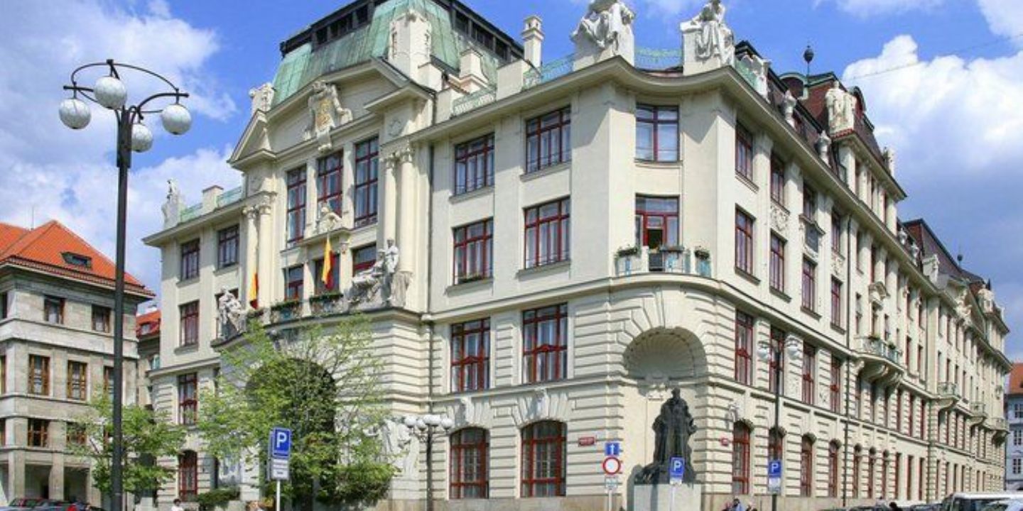 Hlavní město pracuje na zvýšení bezpečnosti v pražských školách