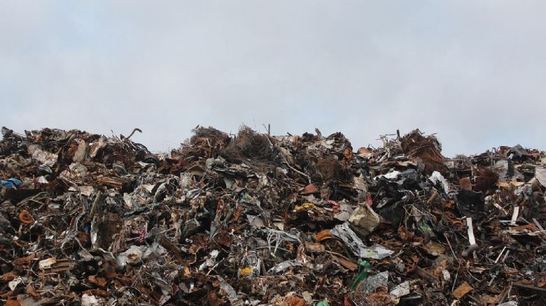 Přibývá požárů skládek, ministerstvo chystá kontroly