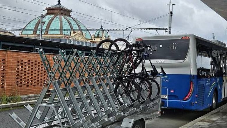 Cyklobusy Plzeňska startují, jízda historickým autobusem zdarma