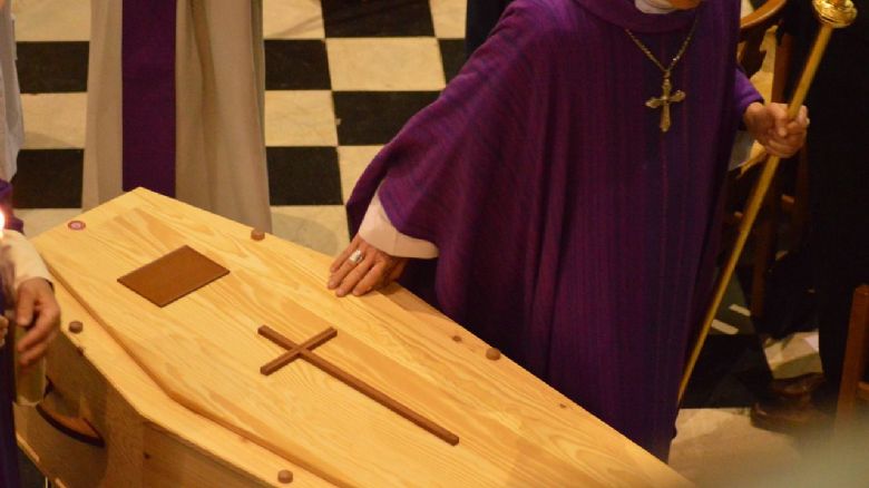 Plzeňští kriminalisté řeší chybu koronerky jako možný trestný čin